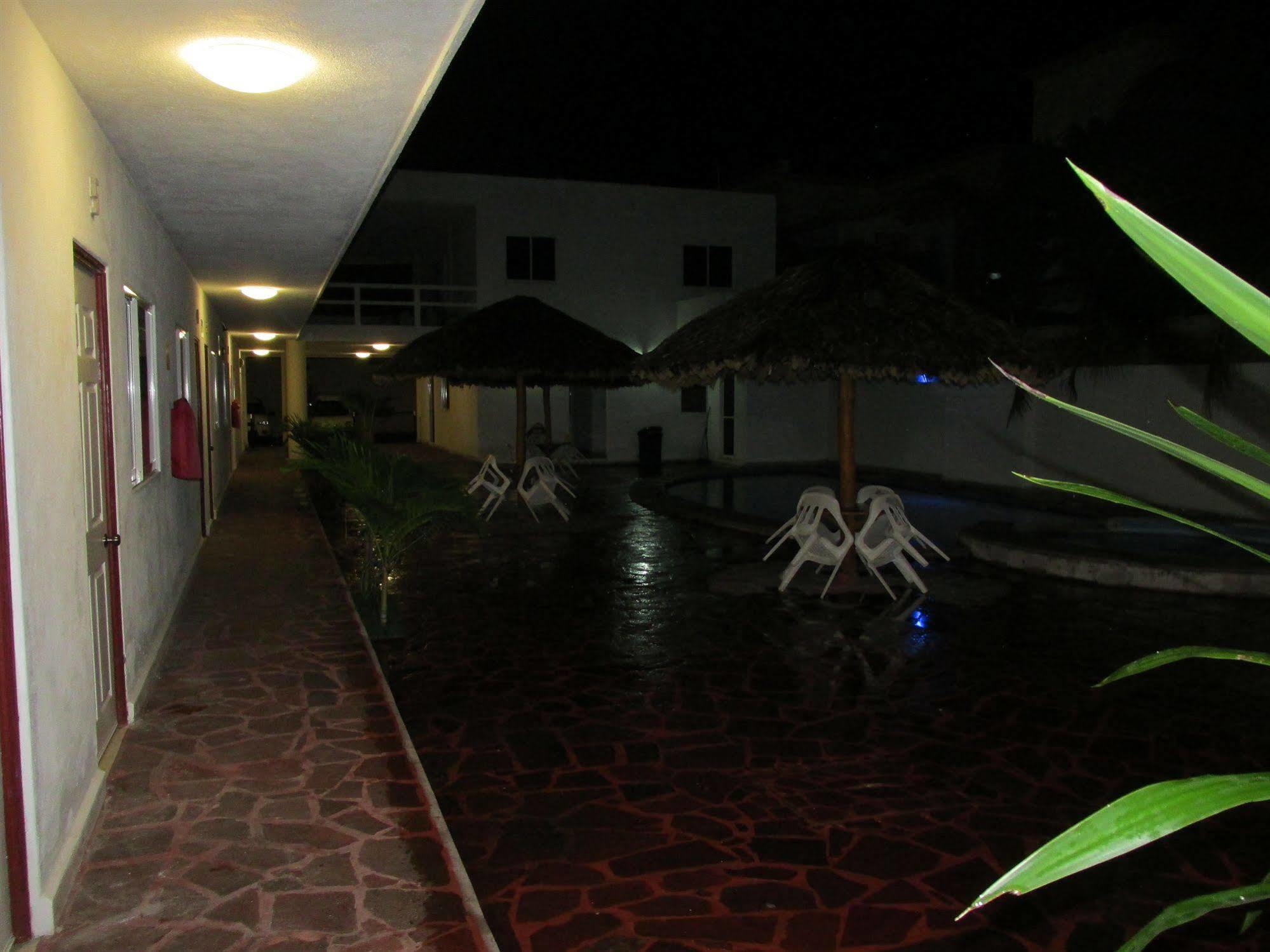 Hotel Albatros Palace Manzanillo Exteriör bild