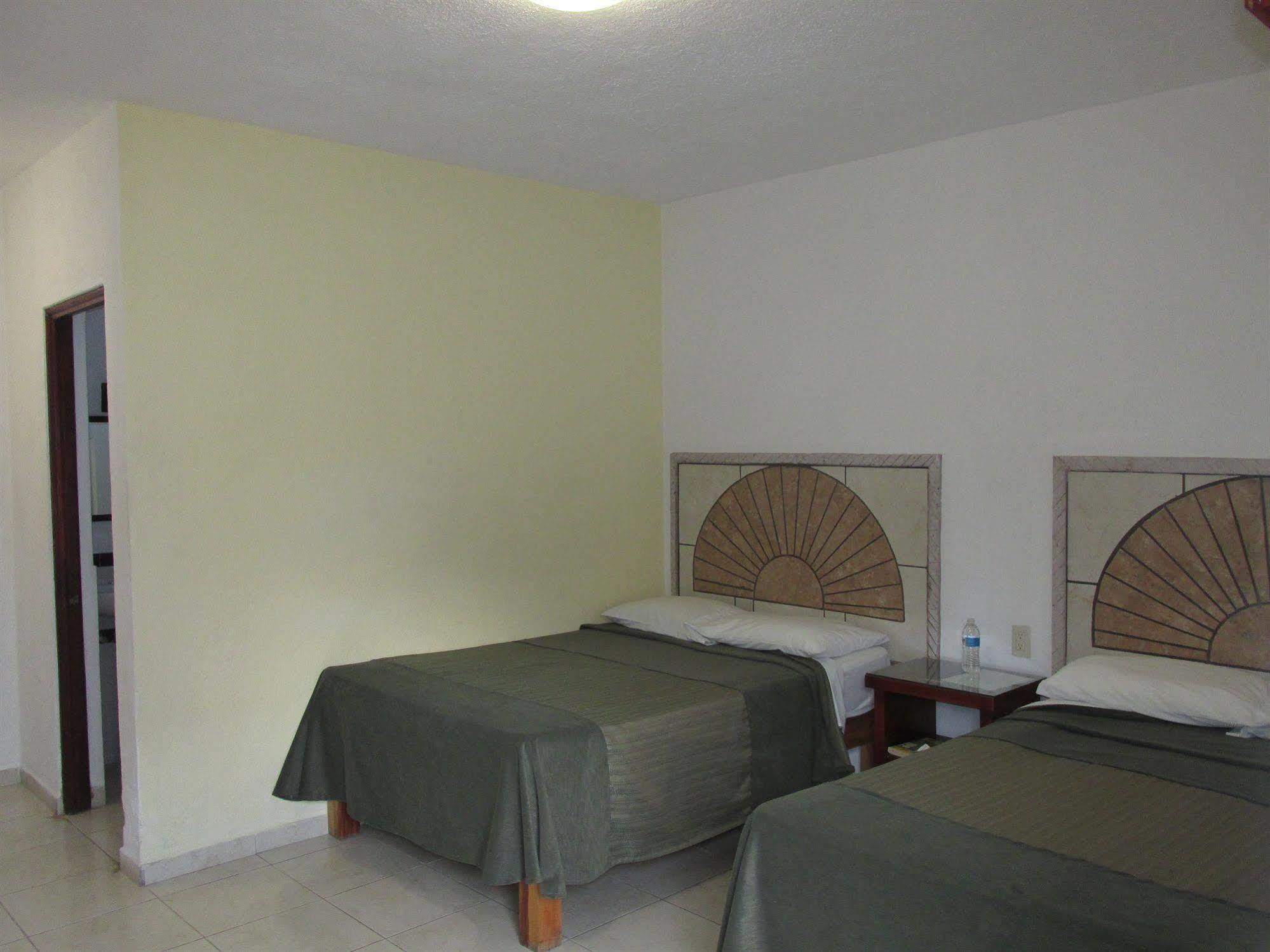 Hotel Albatros Palace Manzanillo Exteriör bild