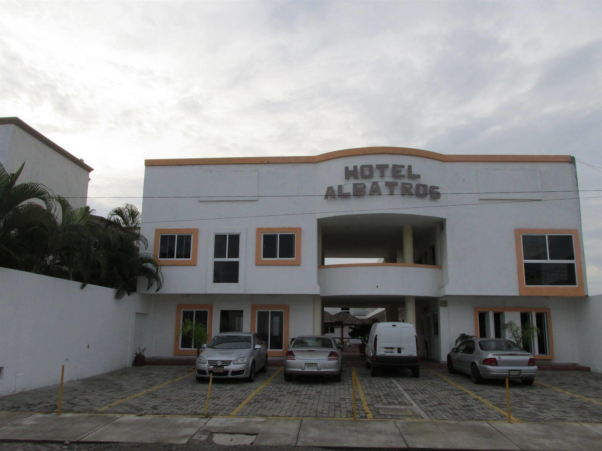 Hotel Albatros Palace Manzanillo Exteriör bild